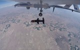 [ẢNH] UCAV Thổ Nhĩ Kỳ bay trên hành lang Đông Bắc Syria, sẵn sàng tấn công quân sự?