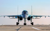 [ẢNH] Kinh ngạc khi máy bay ném bom tiền tuyến Su-34... chạy trên đường cao tốc