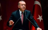 [ẢNH] Thổ Nhĩ Kỳ tấn công dữ dội Ras Al Ayn bất chấp lệnh ngừng bắn