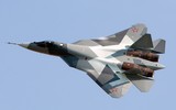 [ẢNH] Tiêm kích tàng hình Su-57 sản xuất loạt đầu tiên của Nga rơi khi bay thử nghiệm