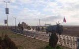 [ẢNH] Binh lính Nga - Mỹ lần đầu đọ súng tại Đông Bắc Syria?