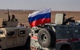 [ẢNH] Mỹ bất ngờ tiếp tục chặn đoàn xe tuần tra của quân cảnh Nga