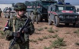 [ẢNH] Phiến quân tấn công đoàn tuần tra quân cảnh Nga và hứng chịu hậu quả