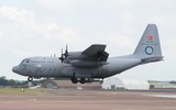 [ẢNH] Máy bay Thổ Nhĩ Kỳ bị chặn gần thành phố chiến lược của Libya