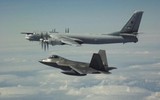 [ẢNH] Biên đội 7 chiếc Tu-142 Nga xuất kích trả đũa sau khi bị F-22 Mỹ áp sát