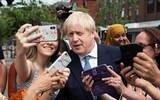 [ẢNH] Nhìn lại những hình ảnh đáng nhớ của Tân Thủ tướng Anh sau tuần làm việc đầu tiên