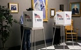 Hơn 30 triệu cử tri trên khắp nước Mỹ xếp hàng tham gia cuộc bầu cử giữa kỳ