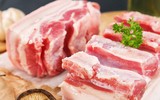 [ẢNH] Lợn dịch hoành hành: Bạn có biết cách chọn thịt lợn tươi ngon, không nhiễm bệnh?