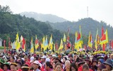 Đông vui lễ hội khai xuân Yên Tử 2019