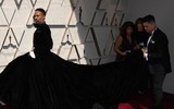 [ẢNH] Chuyện lạ Oscar 2019: Nam tài tử tự tin mặc váy 
