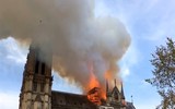 Cháy lớn kinh hoàng ở Nhà thờ Đức Bà Paris