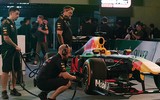 [ẢNH] Mãn nhãn với màn biểu diễn xe đua F1 nóng 