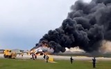 Hiện trường máy bay Superjet bốc cháy ở Moscow, ít nhất 41 người thiệt mạng