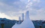 [Ảnh] Lạ lùng cầu Tiên Thủ mới xây của Trung Quốc giống cầu Vàng của Việt Nam đến bất ngờ