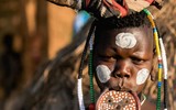 [ẢNH] Những phong tục kỳ lạ nhất của các bộ tộc trên thế giới