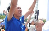 [ẢNH] Xúc động với niềm vui vỡ oà từ sân khấu chính tới quê nhà tân vô địch Olympia Trần Thế Trung