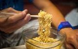 [ẢNH] Tác hại khó lường của việc ăn nhiều mỳ tôm đối với sức khỏe