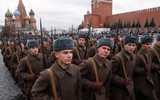 [ẢNH]: Quân đội Nga tái hiện lễ diễu binh lịch sử năm 1941 trên Quảng trường Đỏ