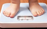 [ẢNH] Cha mẹ cần làm gì khi trẻ bị thừa cân, béo phì?