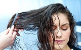 [ẢNH] Những thói quen gây rụng tóc dễ mắc phải