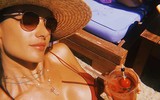 [ẢNH] Chiêm ngưỡng nhan sắc nóng bỏng siêu mẫu U40 Alessandra Ambrosio