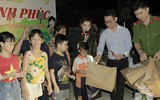 [ẢNH] Mang yêu thương đến trẻ em nghèo dưới chân cầu Long Biên trong ngày Tết thiếu nhi