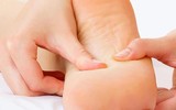 [ẢNH] Tê tay chân – dấu hiệu cảnh báo nhiều bệnh nguy hiểm