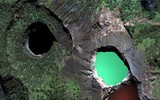 [ẢNH] Ngỡ ngàng trước những hồ nước thay đổi màu sắc kỳ diệu trên thế giới