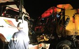 Xem Cảnh sát PCCC trắng đêm cứu lái xe mắc kẹt trong ca-bin