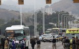 [Ảnh] Toàn cảnh vụ giải cứu 37 hành khách bị bắt làm con tin trên xe buýt ở Rio de Janeiro