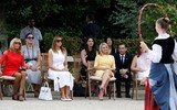 Các đệ nhất phu nhân G7 làm gì khi chồng bận họp thượng đỉnh?