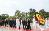 Lãnh đạo Đảng, Nhà nước đặt vòng hoa, vào lăng viếng Chủ tịch Hồ Chí Minh