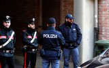 [Ảnh] Cảnh sát Italia 