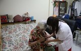 [ẢNH] Không cần phẫu thuật, những bà già U80 Thái Lan vẫn trẻ lại hàng chục tuổi