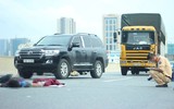 Hà Nội: Tông vào ôtô tại đường trên cao, nam thanh niên tử vong