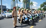 Những bóng hồng Cảnh sát được huy động phục vụ bên lề APEC