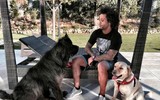 [ẢNH] Ronaldo, Messi, Neymar và những ngôi sao bóng đá hết lòng yêu loài chó