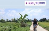 [ẢNH] Smalling gây sốt khi đạp xe ra ngoại thành Hà Nội như dân phượt đích thực