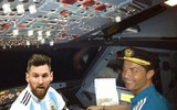 Ảnh chế cười vỡ bụng: Bị loại cay đắng, Messi rủ Ronaldo sang Việt Nam uống bia hơi giải sầu