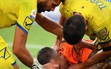[ẢNH] Vừa đến Serie A, Ronaldo đã làm đối thủ gãy mũi và nhập viện