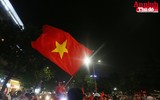 [ẢNH] Người hâm mộ đổ ra đường xuyên đêm tái hiện không khí kỳ tích U23 châu Á