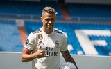 [ẢNH] Real Madrid tưng bừng ra mắt người 