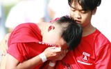 [ẢNH] Cầu thủ trường Đoàn Thị Điểm khóc nghẹn sau khi bị loại