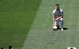 [ẢNH] Real Madrid ra mắt tân binh đắt giá đầu tiên trong mùa hè