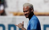 [ẢNH] Mặc bê bối hiếp dâm, Neymar xuất hiện với mái tóc bạch kim cực ngầu