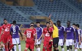 [ẢNH] CĐV Hà Nội làm gì khi không được vào sân Hàng Đẫy xem bóng đá?