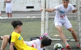 [ẢNH] Những khoảnh khắc độc đáo và đáng yêu ở giải bóng đá học sinh Hà Nội