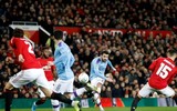 [ẢNH] Rooney bần thần ngồi nhìn M.U bị Man City hành hạ ở Old Trafford