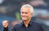 [ẢNH] HLV Mourinho tươi hết cỡ sau màn ngược dòng trước Arsenal