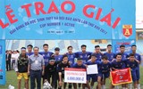 THPT Nguyễn Thị Minh Khai ăn mừng chức vô địch lần thứ ba